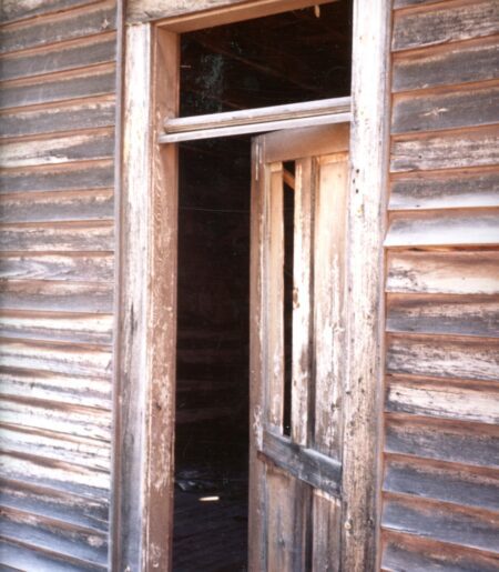 Montana Ghost Towns: Photography of Denes G. Istvanffy